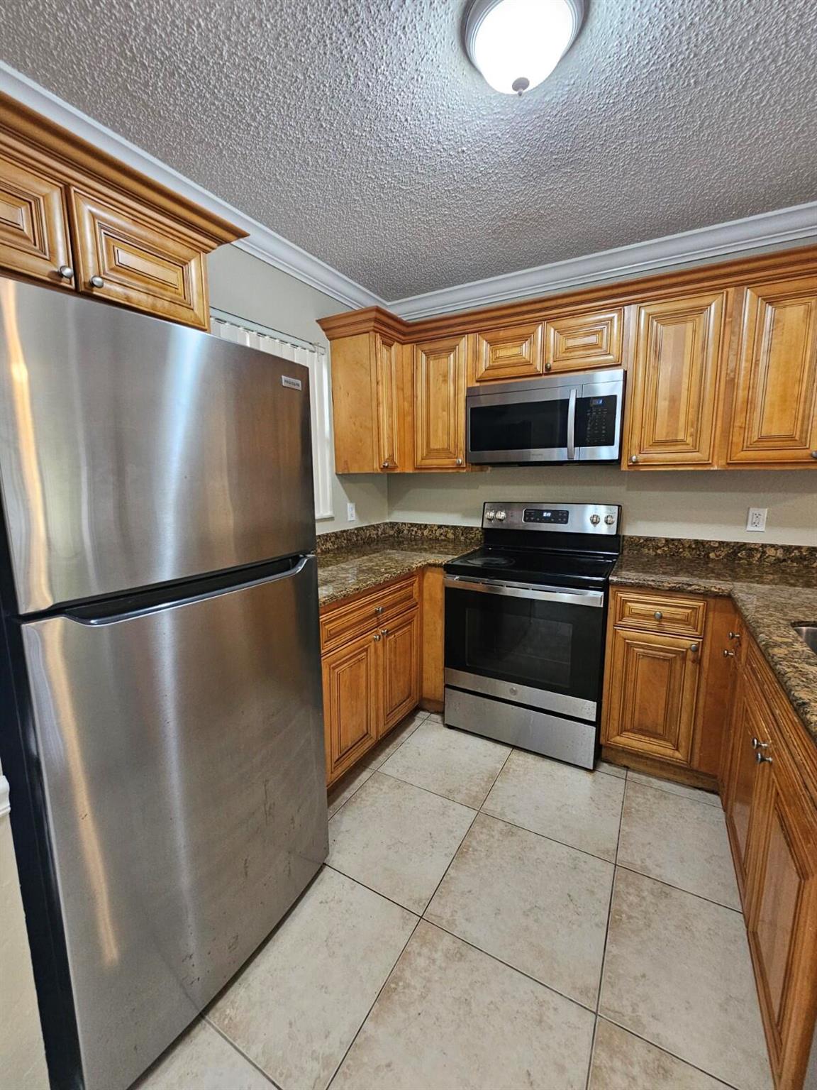 PALM BEACH PLACE CONDO - Residential Lease