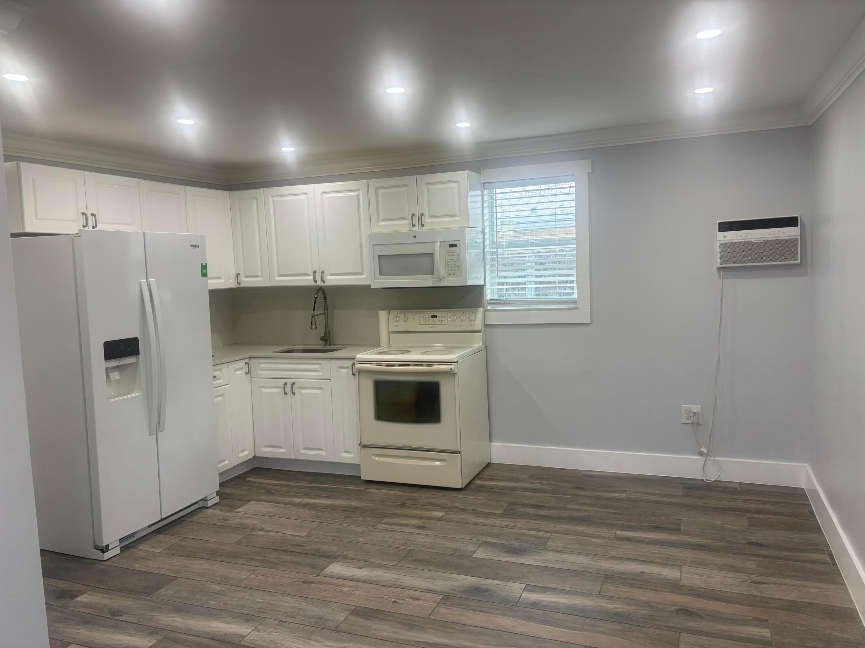 Fairview Amd 10-25 B - Residential Lease