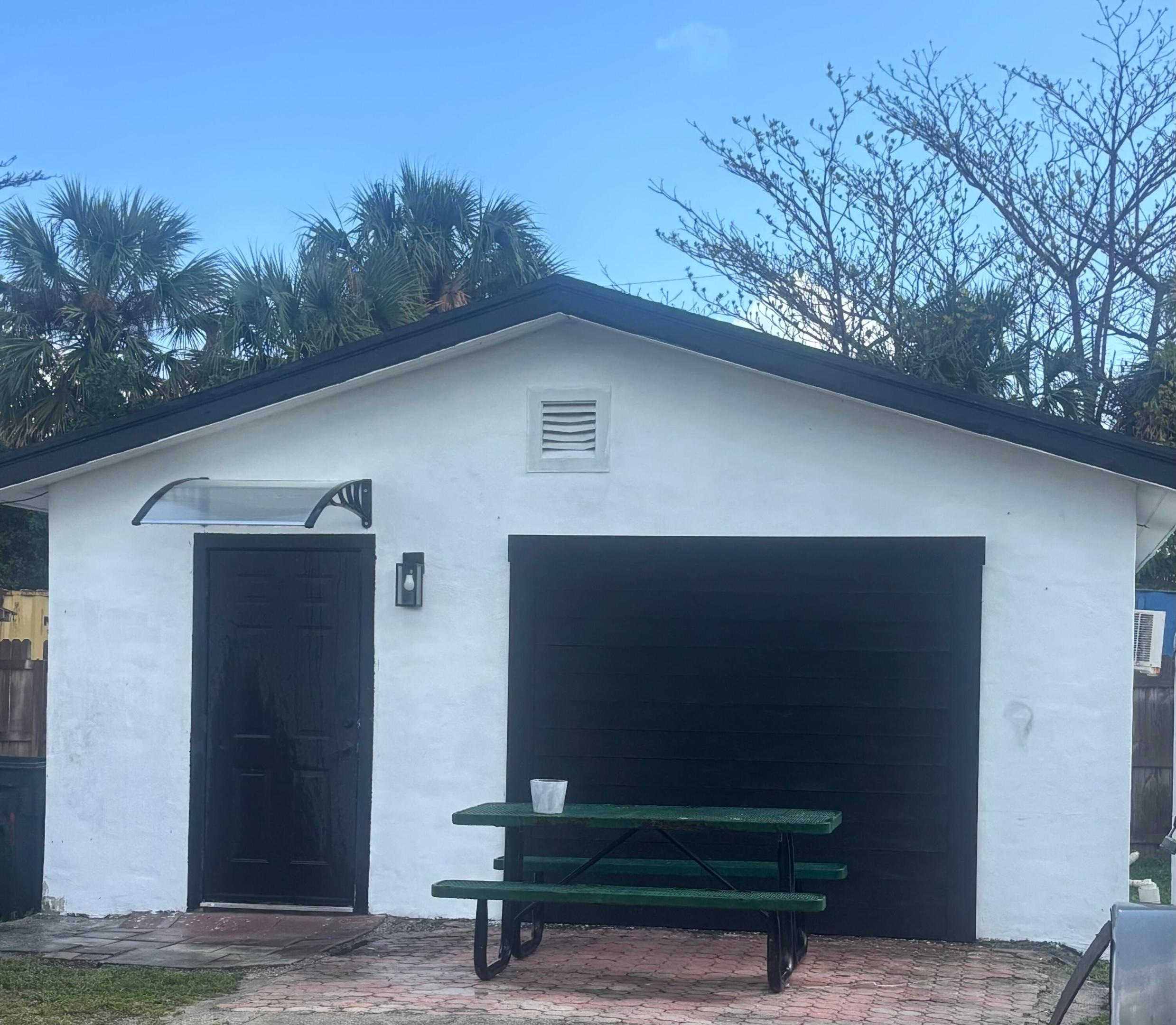 Fairview Amd 10-25 B - Residential Lease