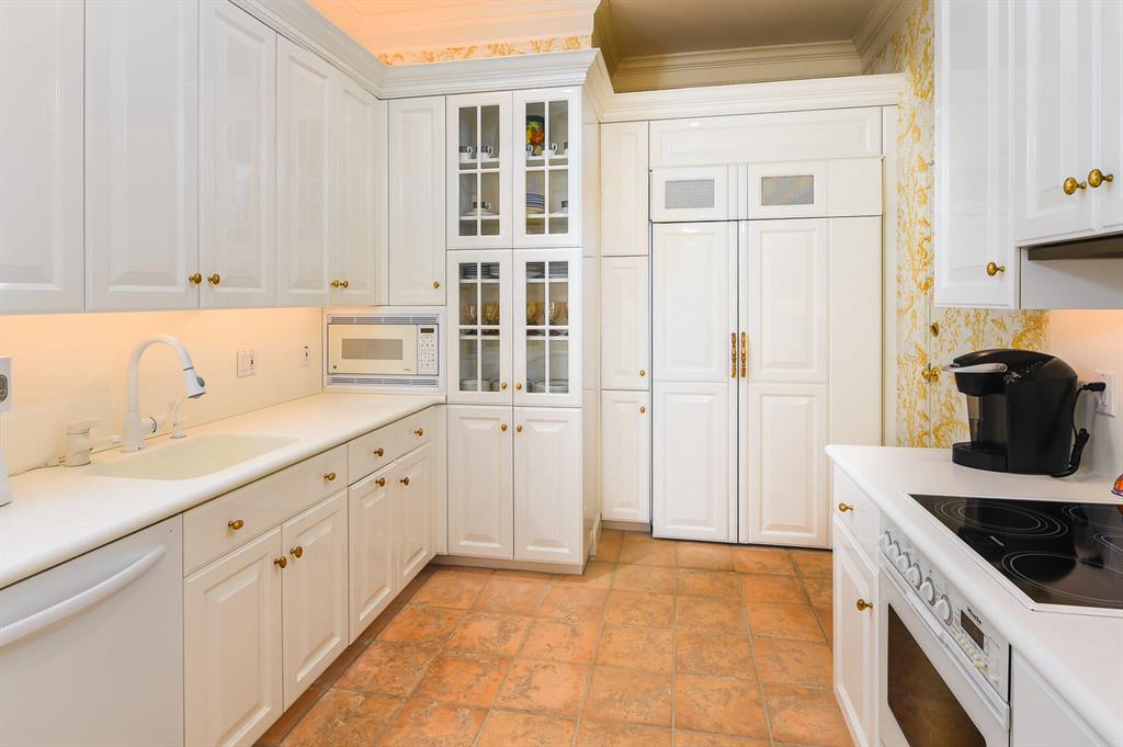 OCEAN TOWERS NORTH CONDO - Residential