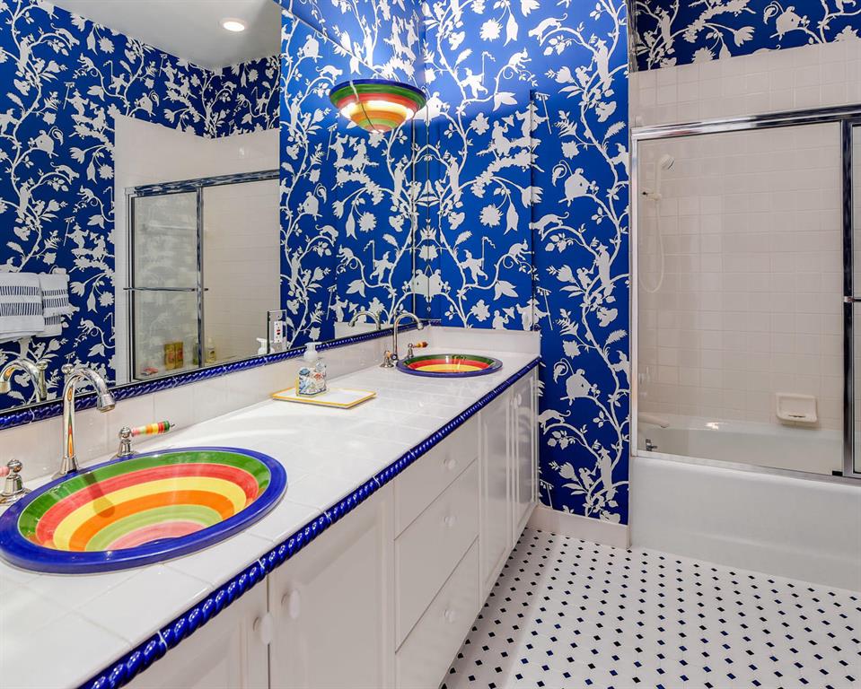 OCEAN TOWERS NORTH CONDO - Residential