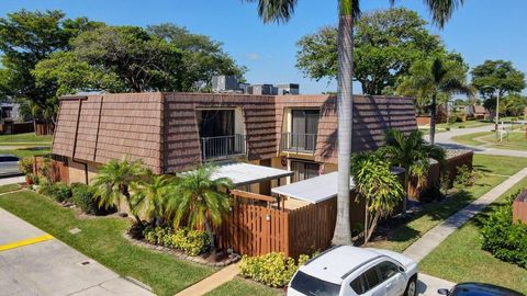 562 Springdale Circle 56-B Palm Springs FL 33461