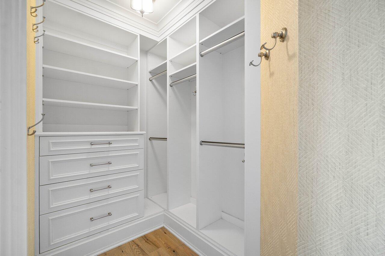 LOST TREE COND COTTAGES - Residential