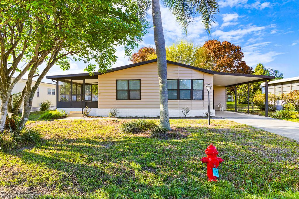Photo of 2828 SW Toronado Trail, Stuart, FL 34997 (MLS # B26010095)