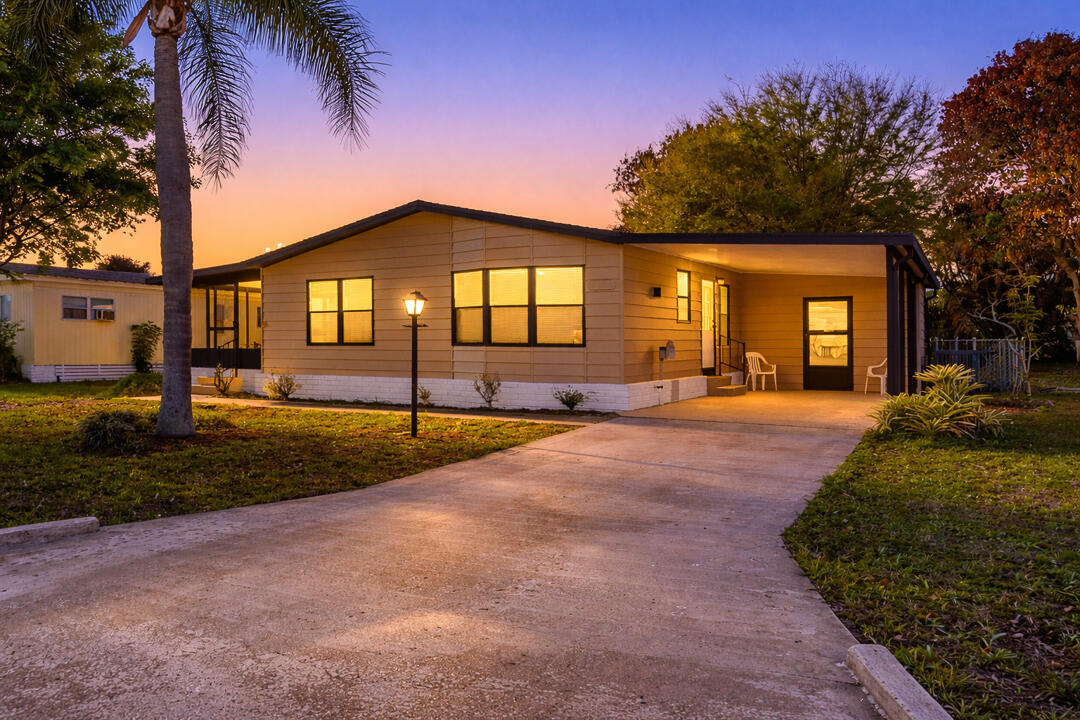 ST LUCIE FALLS REV PRCL 15 - Residential