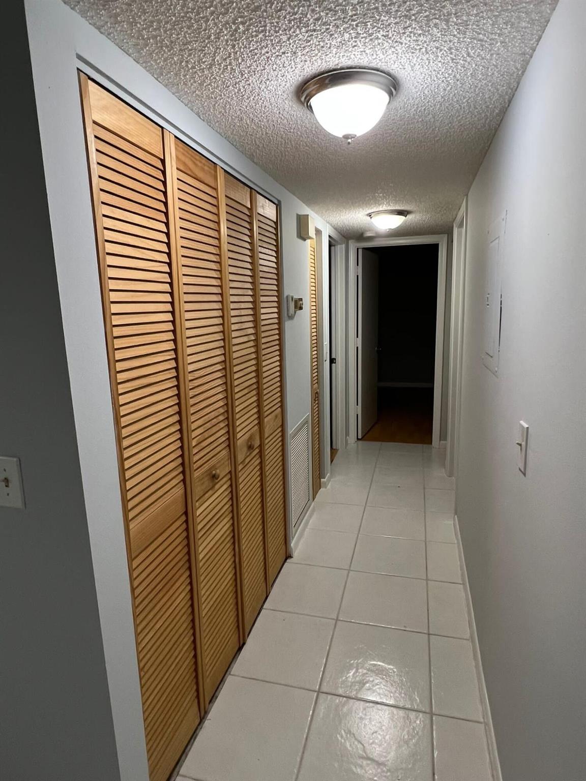 ENVIRONMENT I CONDO - Residential Lease