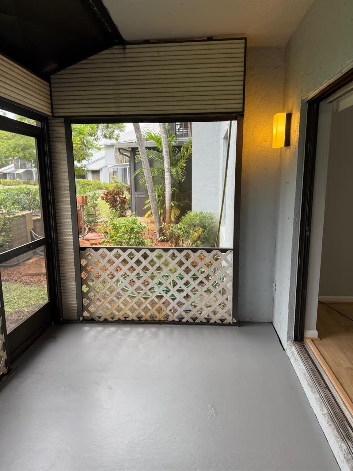 ENVIRONMENT I CONDO - Residential Lease