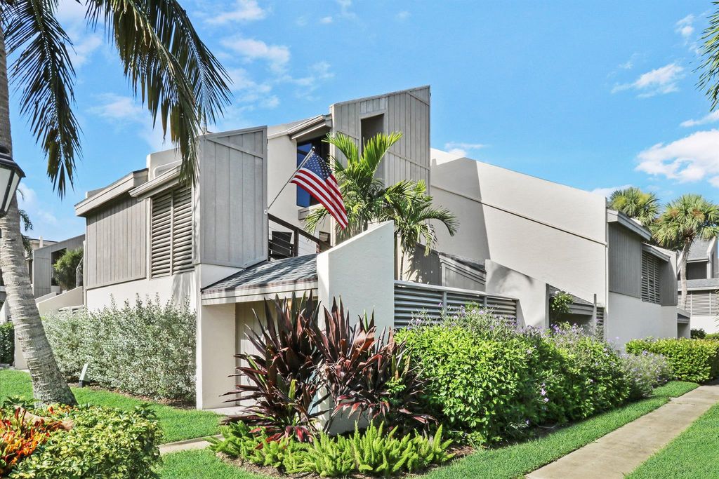 Photo of 1605 S Us Highway 1 #13f, Jupiter, FL 33477 (MLS # R11019849)