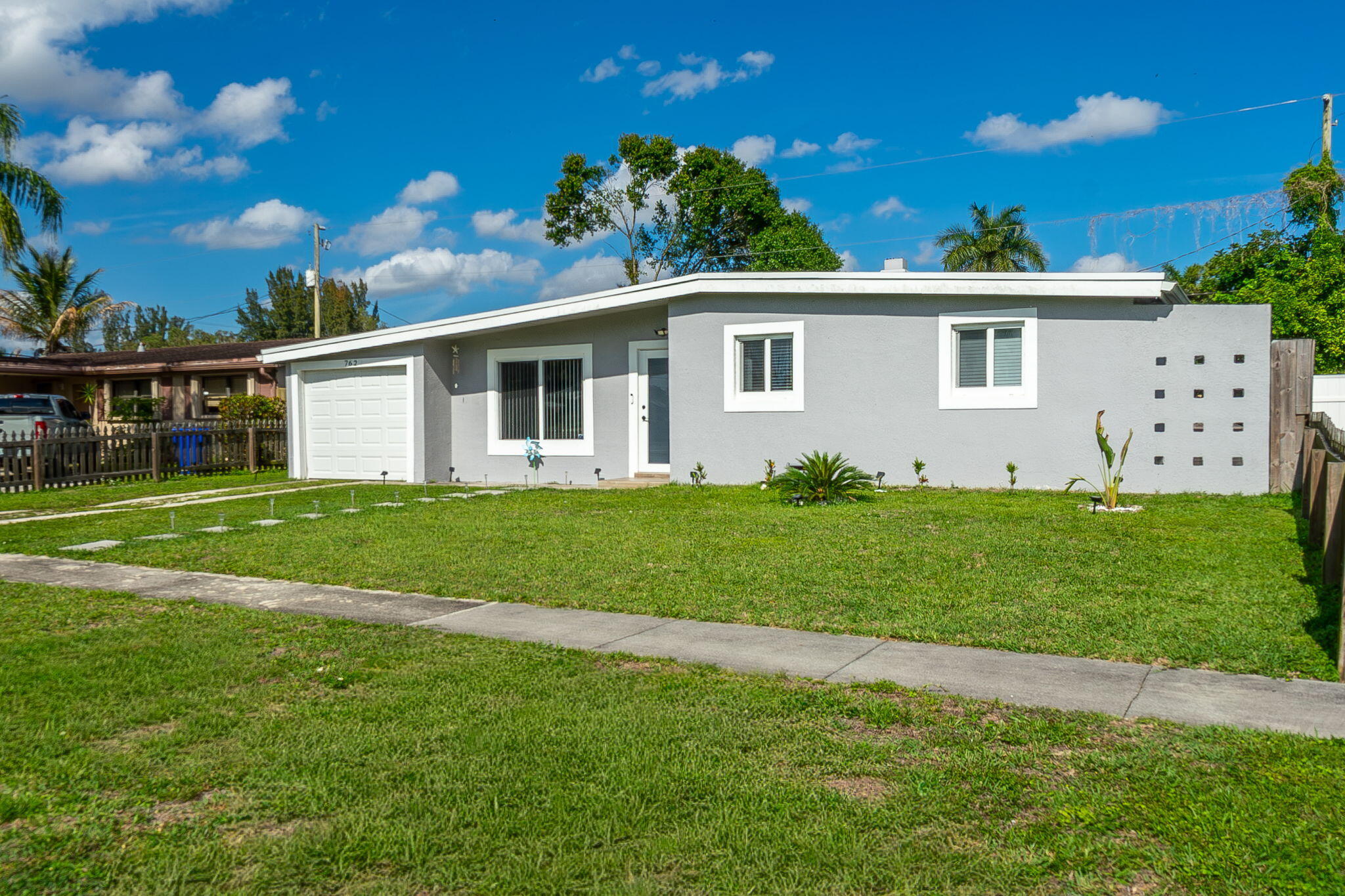 PALM BEACH COLONY SECS 1 AND 2 - Residential