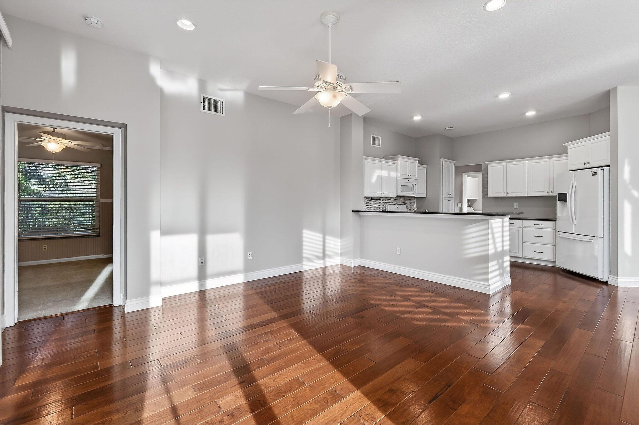 THE ARBORS (AKA FOREST GL - Residential