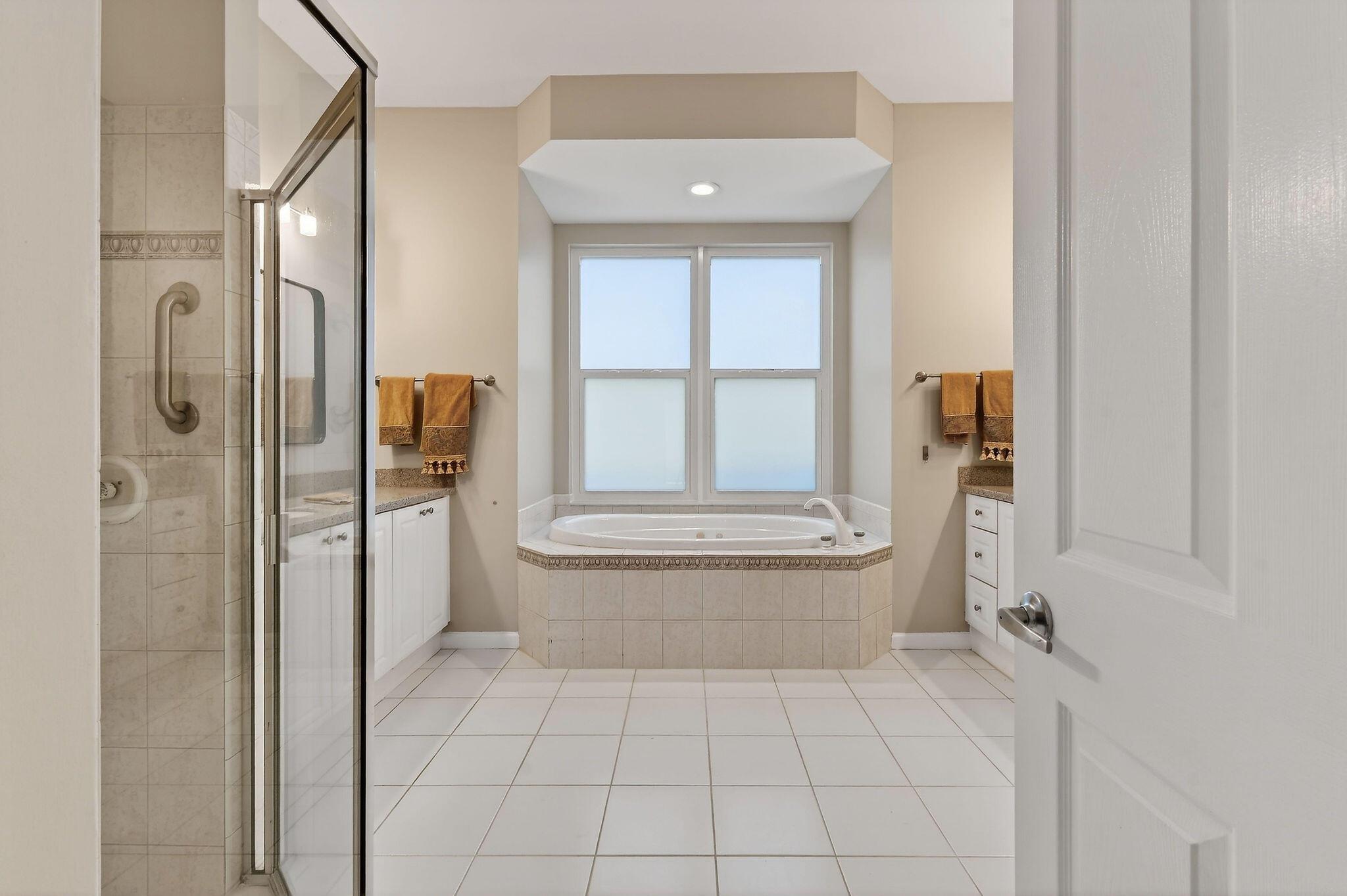 THE ARBORS (AKA FOREST GL - Residential