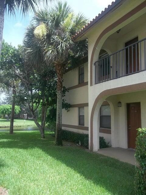 Condominium in Boynton Beach FL 3 Via De Casas Sur.jpg
