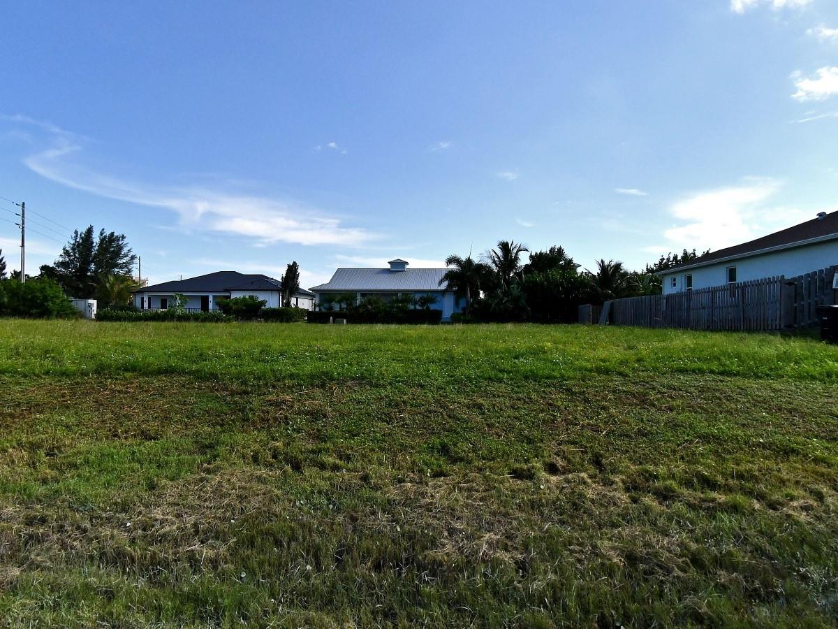 1711 Porpoise Ave
