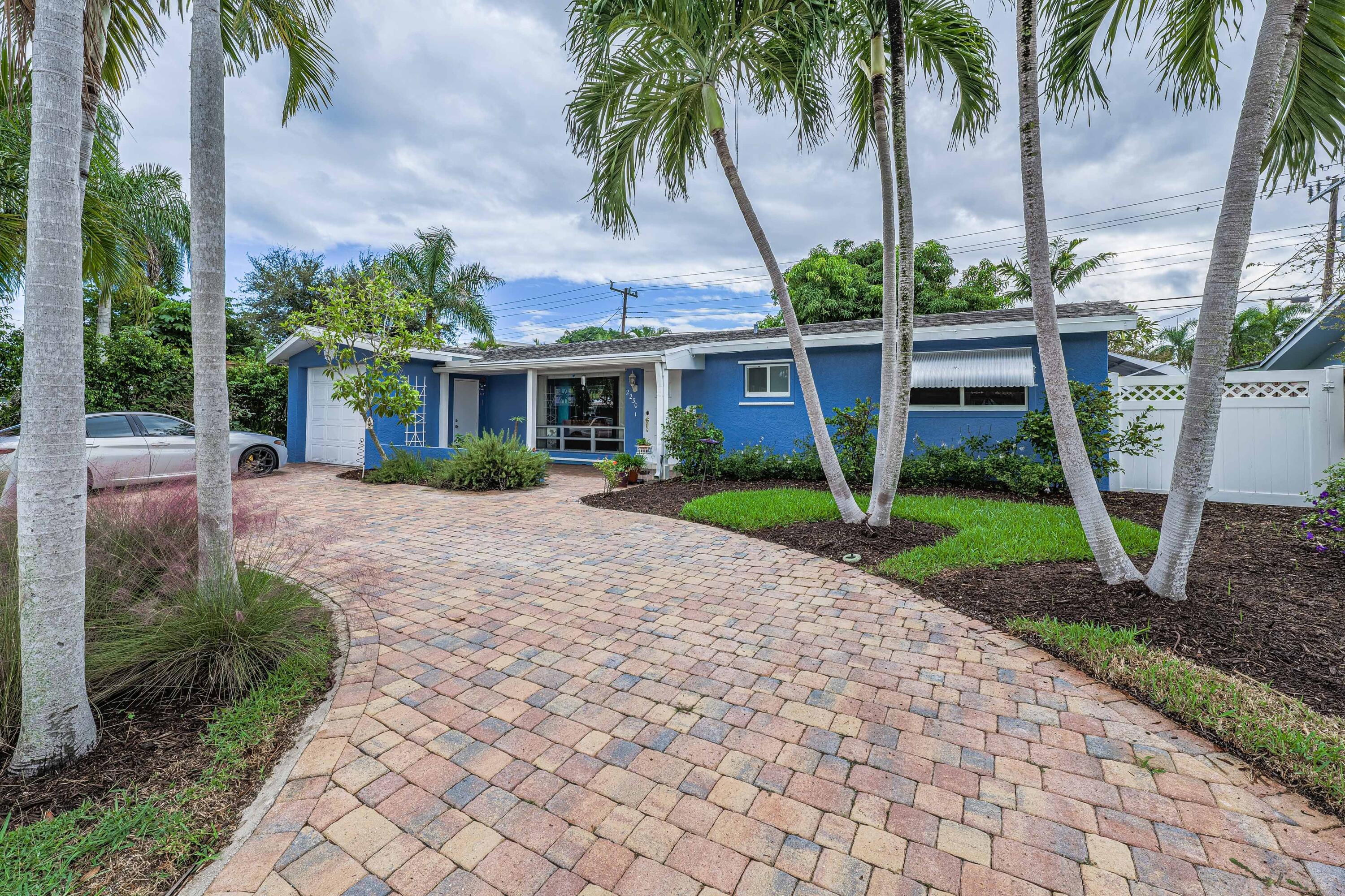 IMPERIAL POINT - Residential