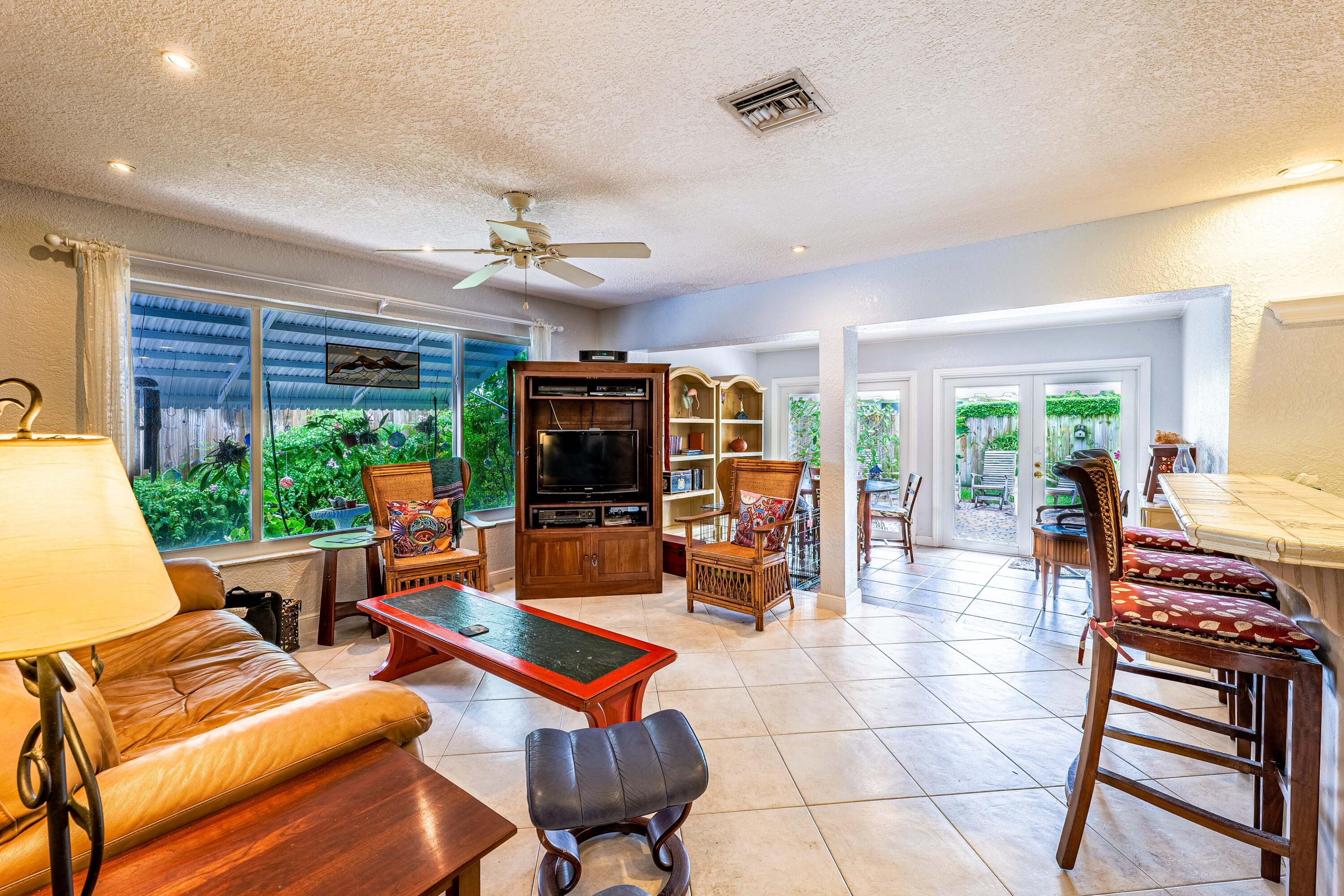 IMPERIAL POINT - Residential