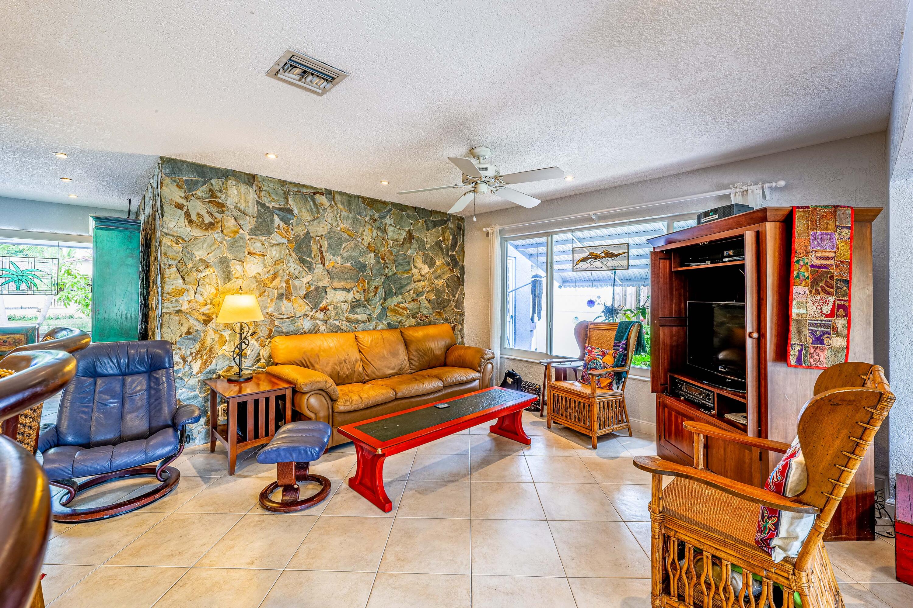 IMPERIAL POINT - Residential