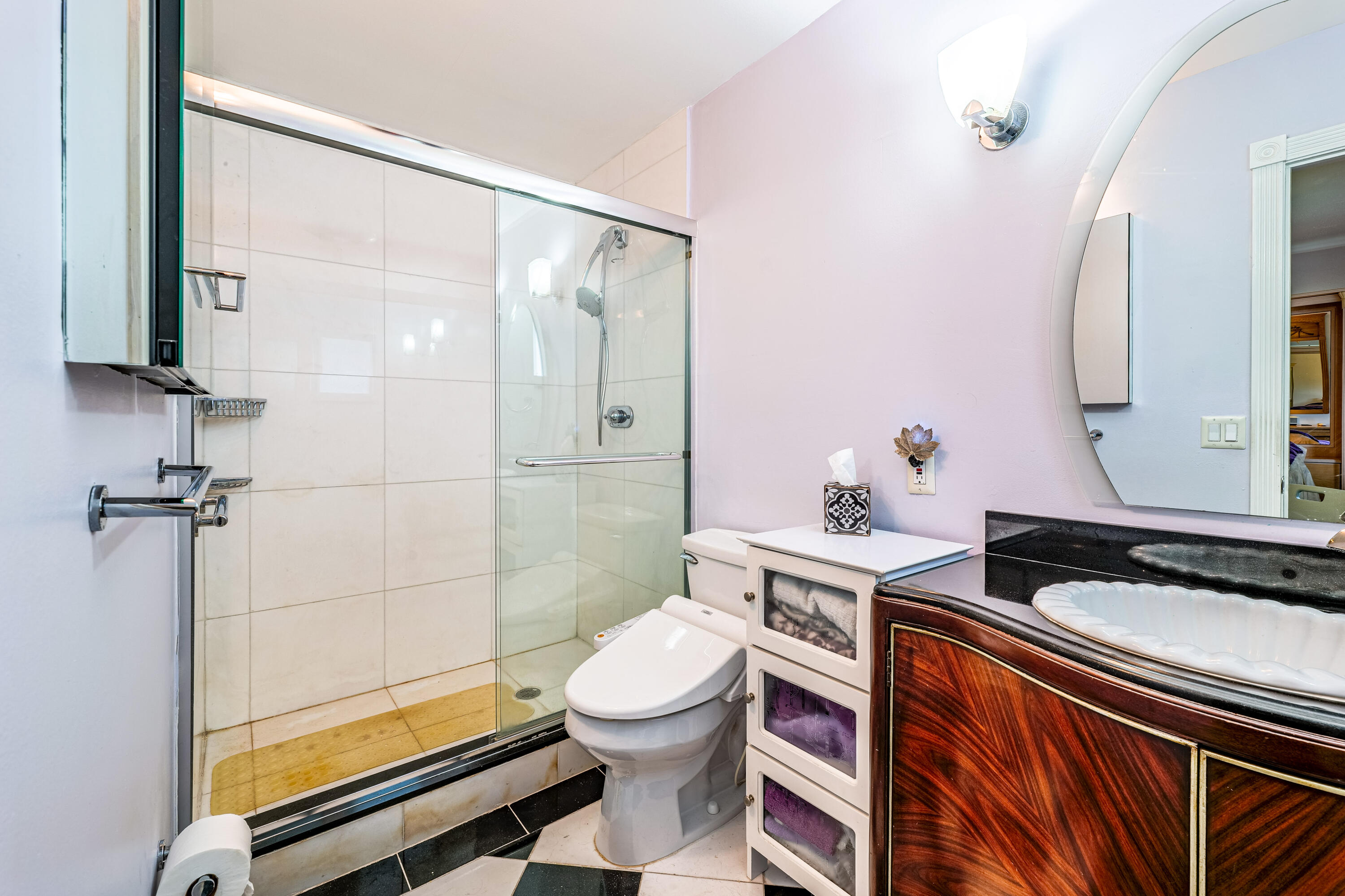 IMPERIAL POINT - Residential