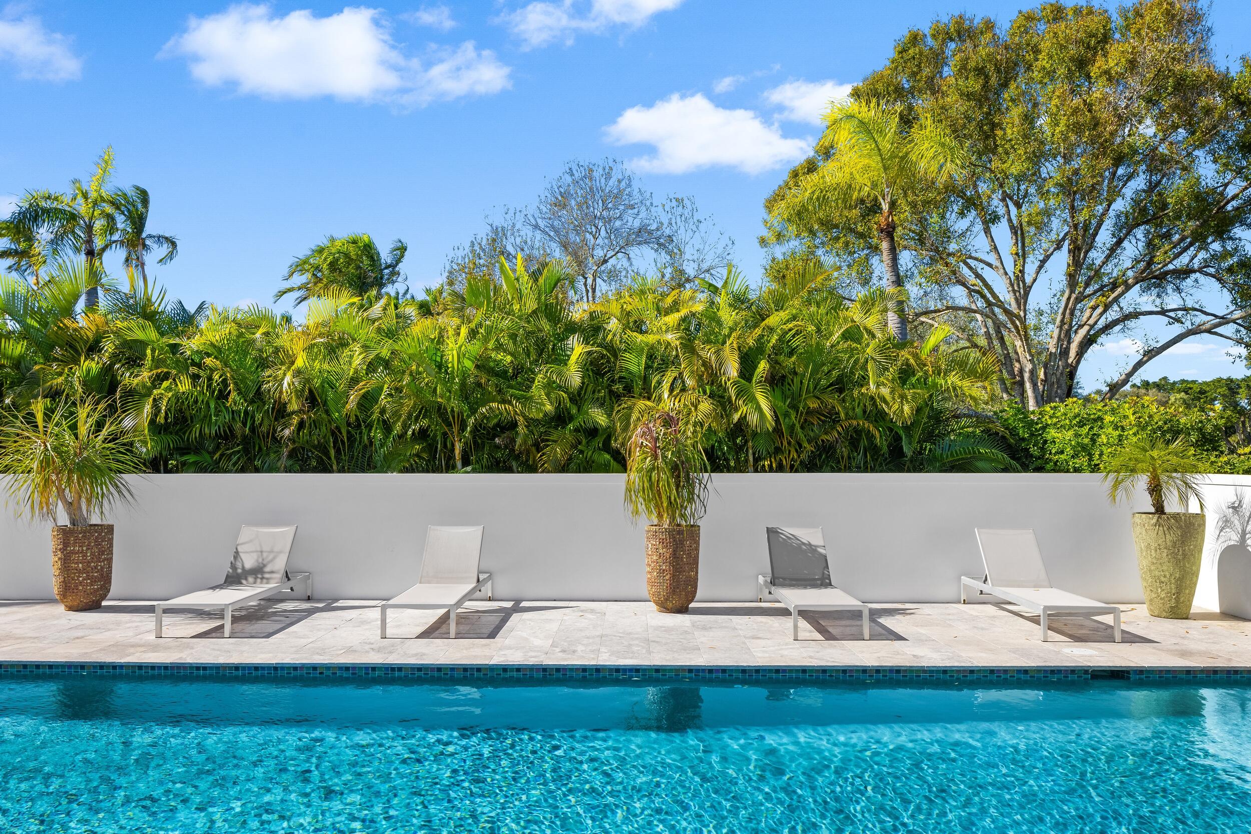 VILLAGE OF GOLF - Residential