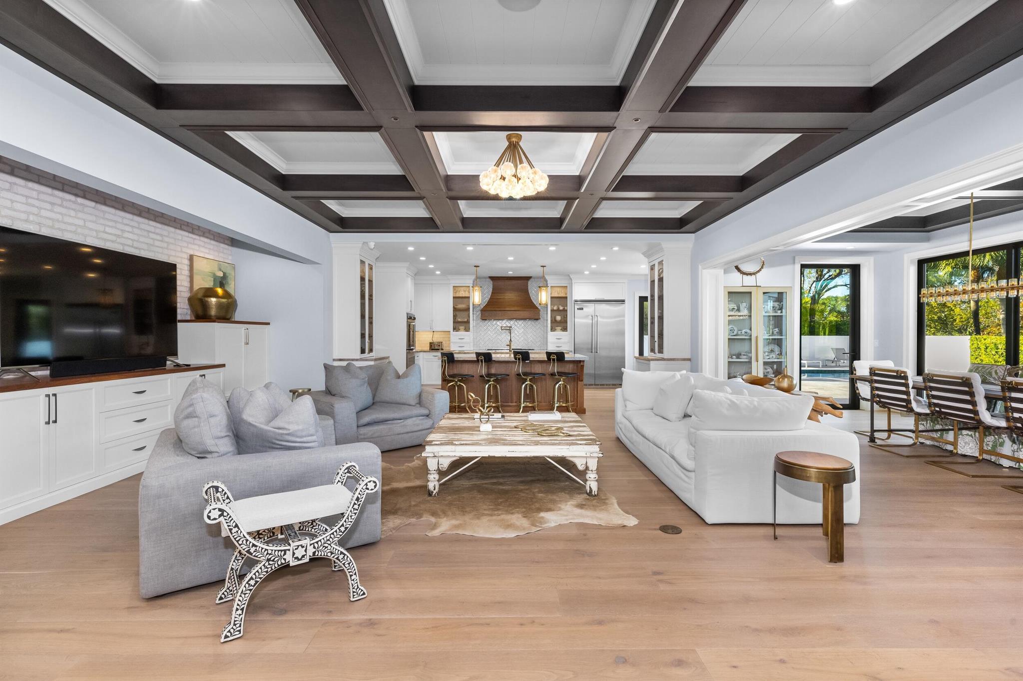 VILLAGE OF GOLF - Residential