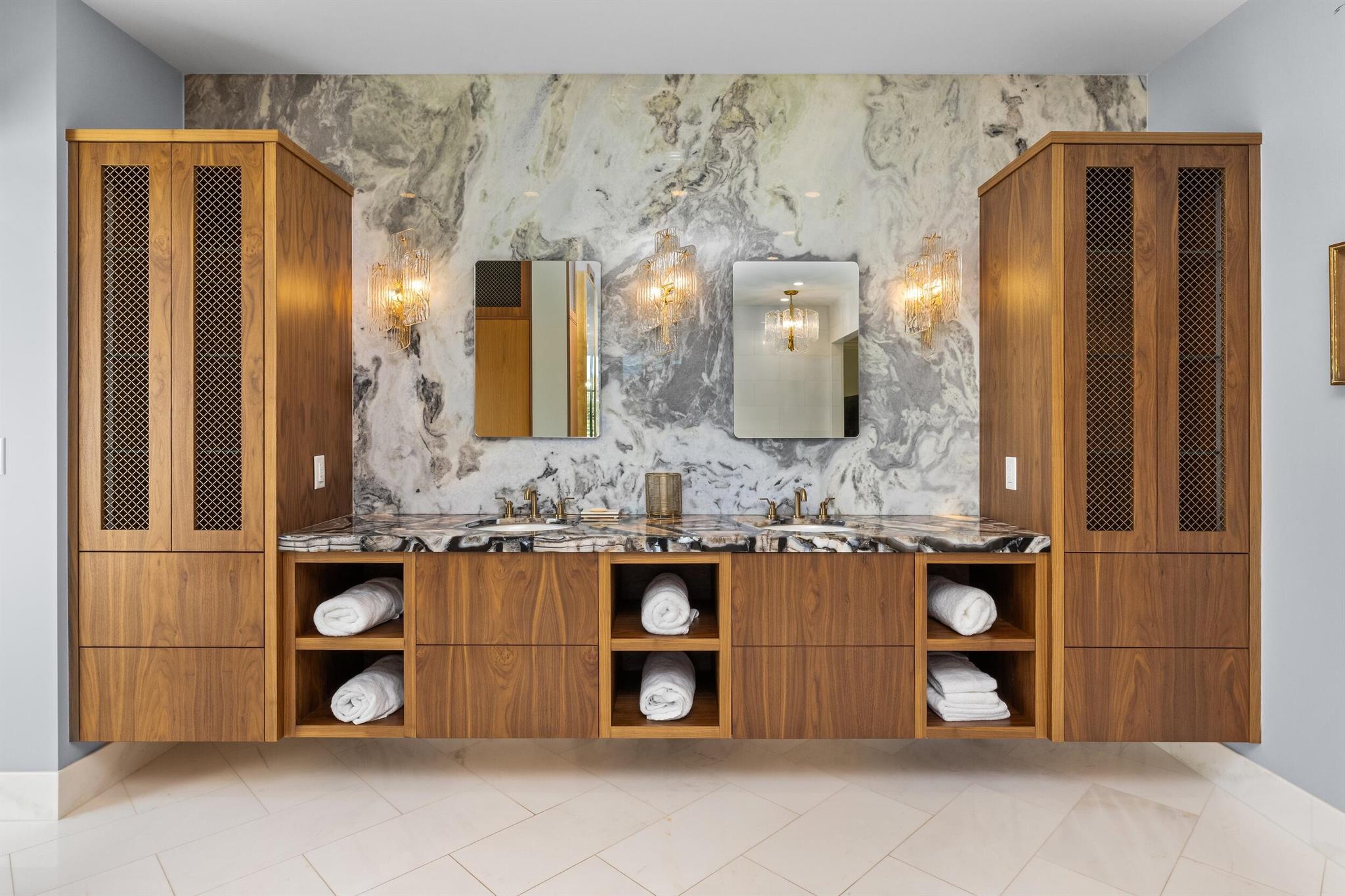 VILLAGE OF GOLF - Residential