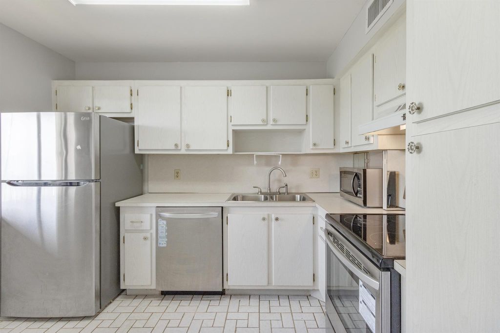 Photo of 4080 Tivoli Court #302, Lake Worth, FL 33467 (MLS # R11111564)