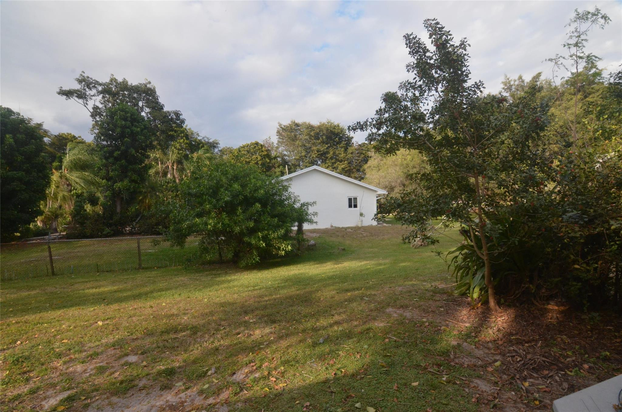 HAPPY VALLEY FARM - Residential Lease