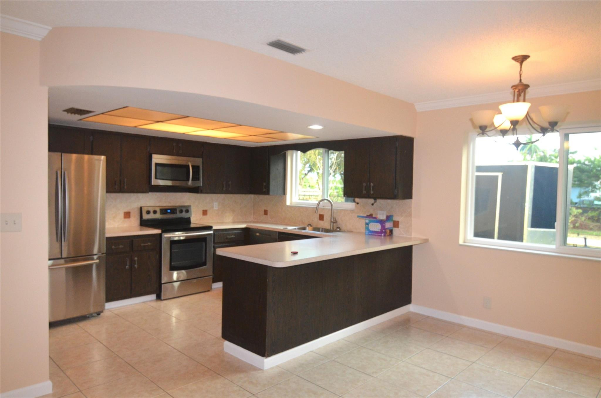 HAPPY VALLEY FARM - Residential Lease