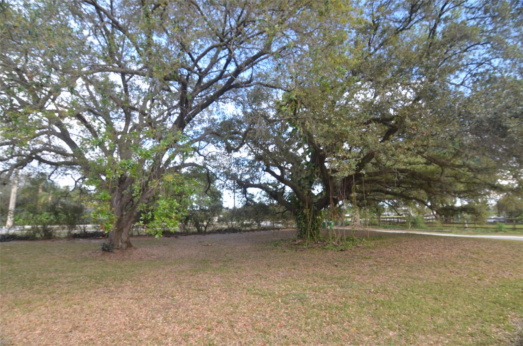 HAPPY VALLEY FARM - Residential Lease