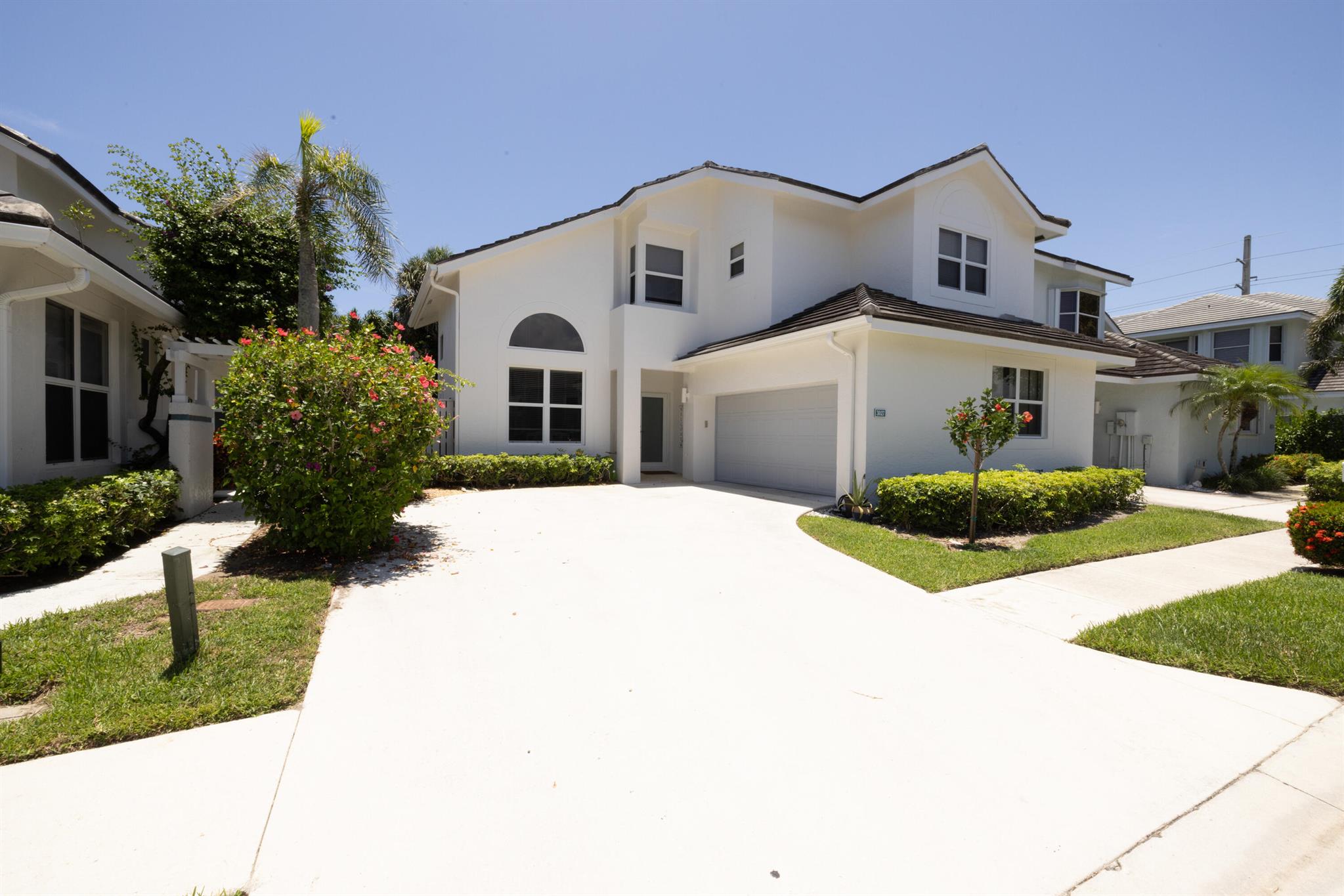 3027 Windward Way, Jupiter, FL, 33477/$1,395,000 1 3027 Windward Way