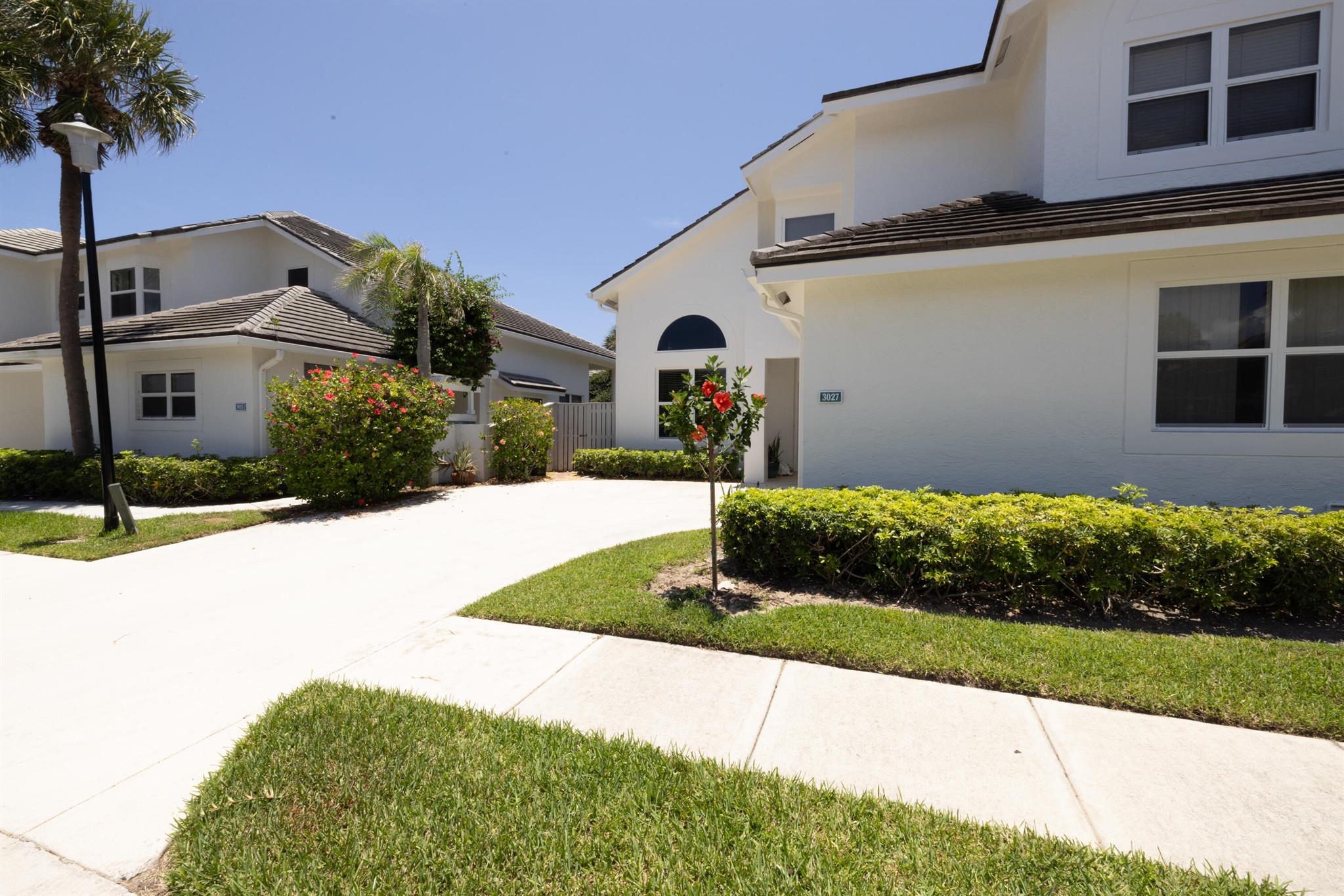 3027 Windward Way, Jupiter, FL, 33477/$1,395,000 3 3027 Windward Way