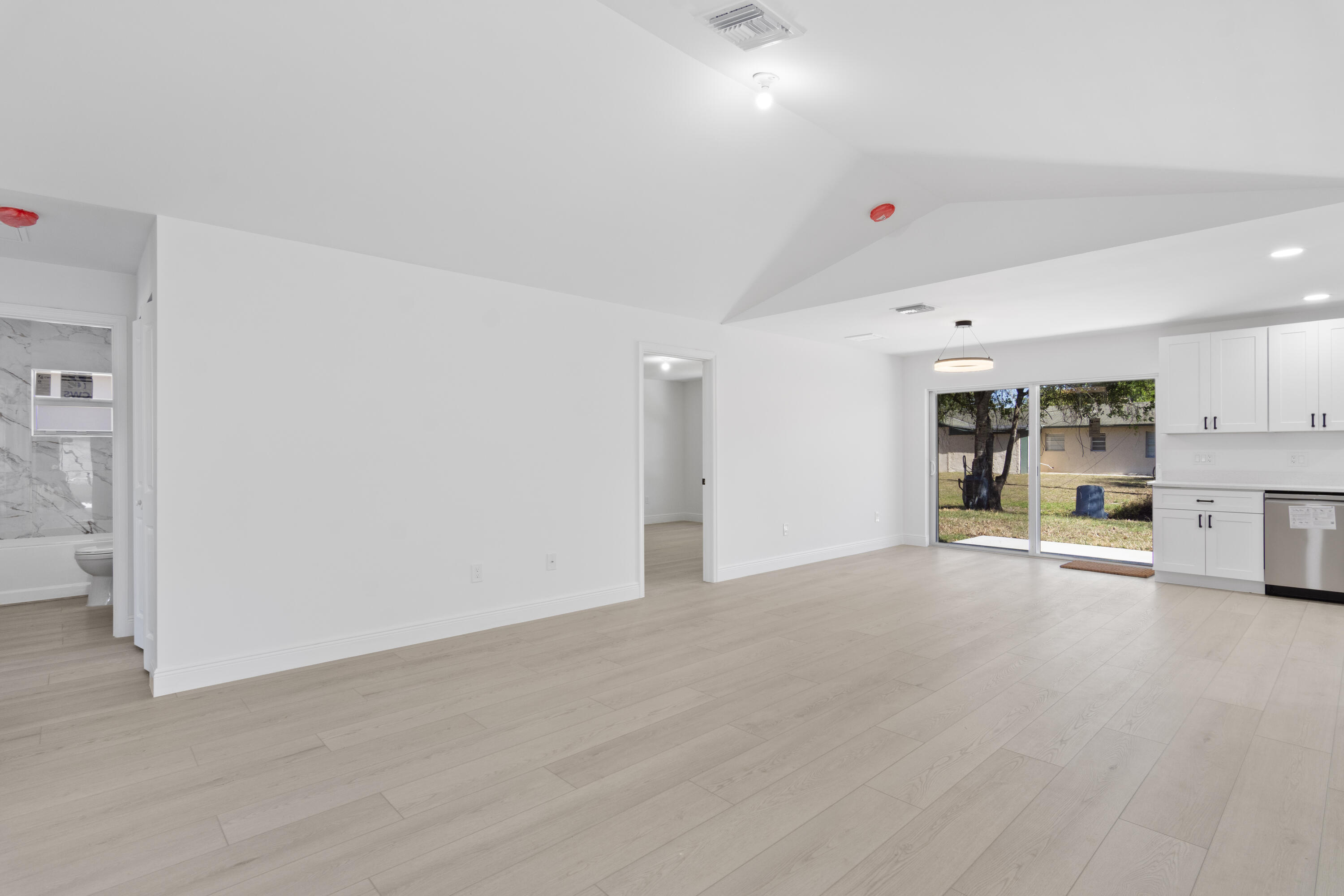 CAVALIER ESTATES SUB - Residential