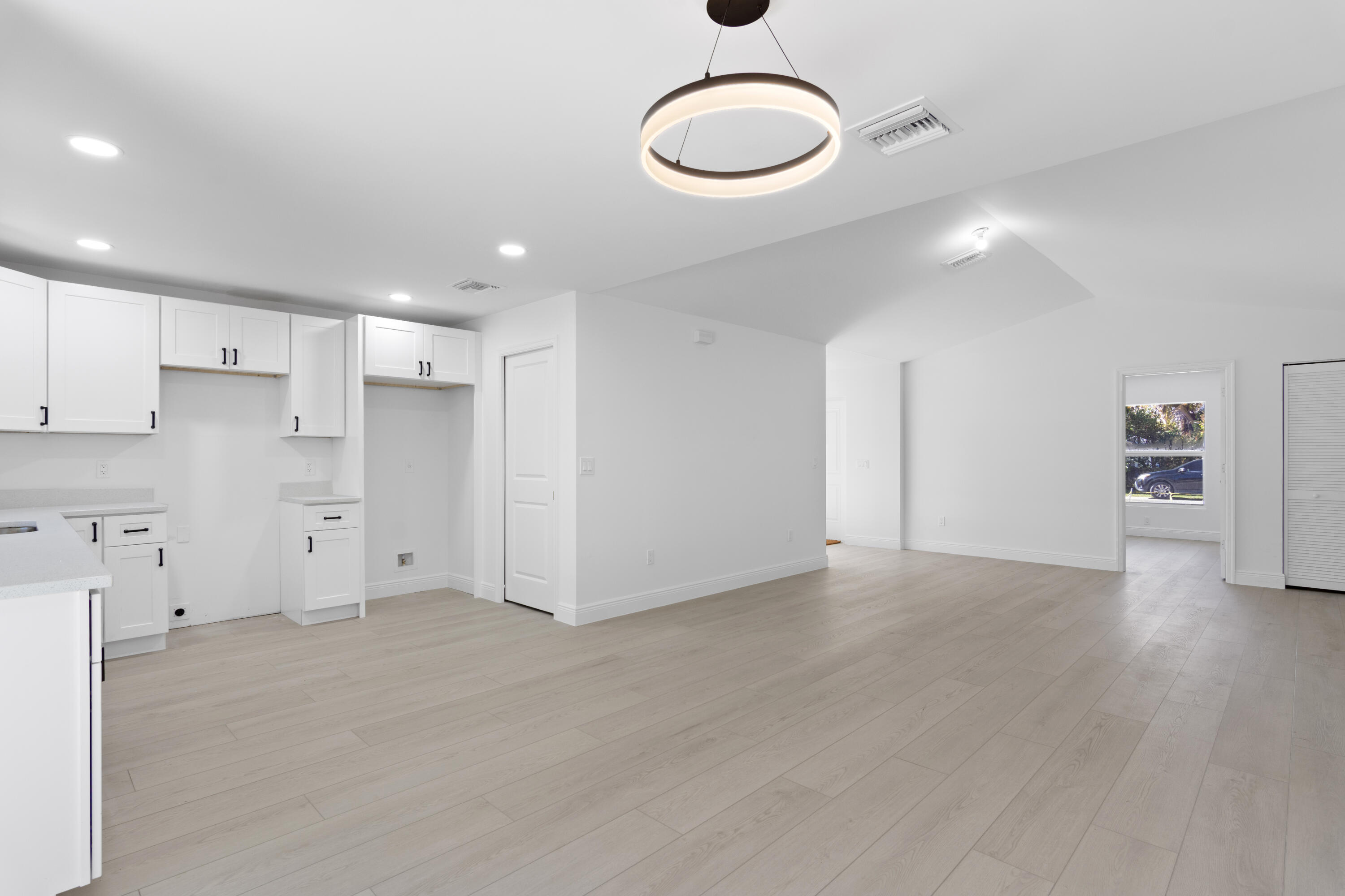 CAVALIER ESTATES SUB - Residential