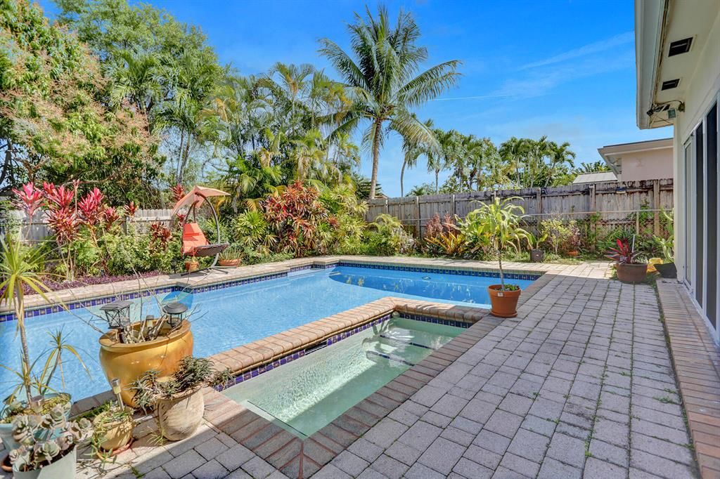 Photo of 4801 Mckinley Street, Hollywood, FL 33021 (MLS # R10871312)