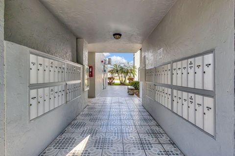 A home in Lake Worth