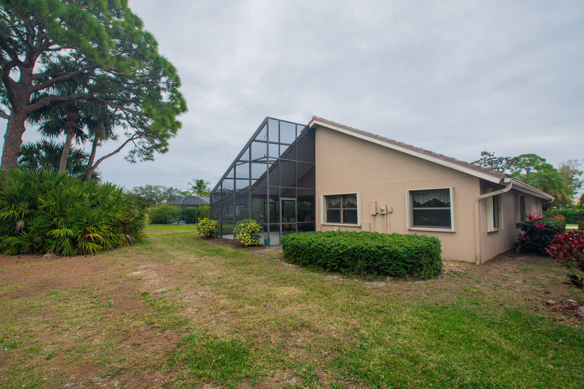 PRESIDENTIAL COVE - Residential