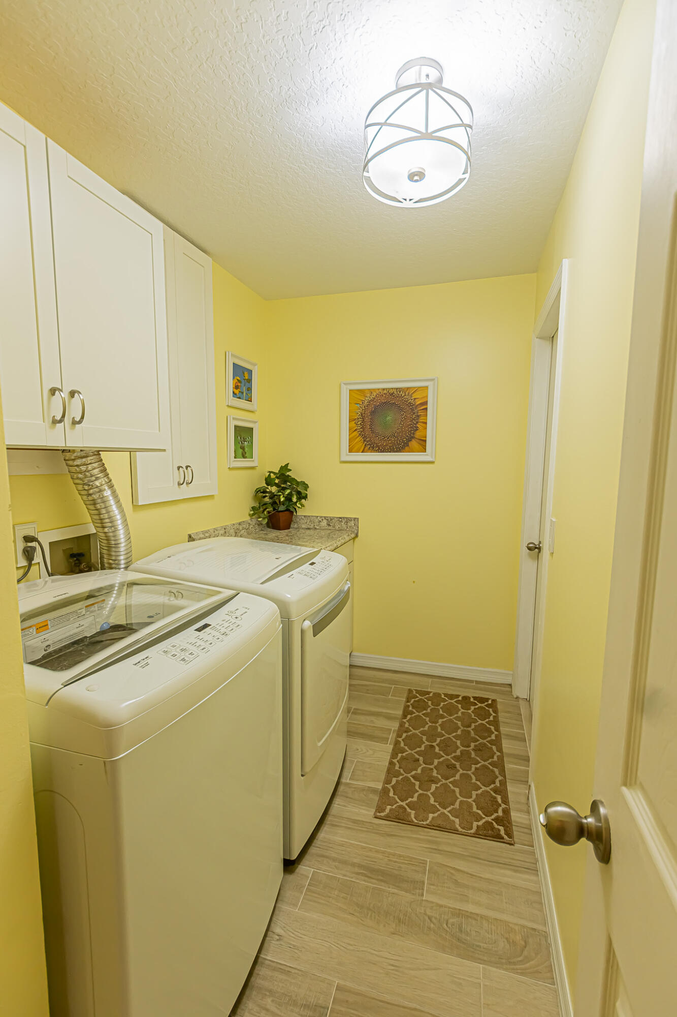 PRESIDENTIAL COVE - Residential