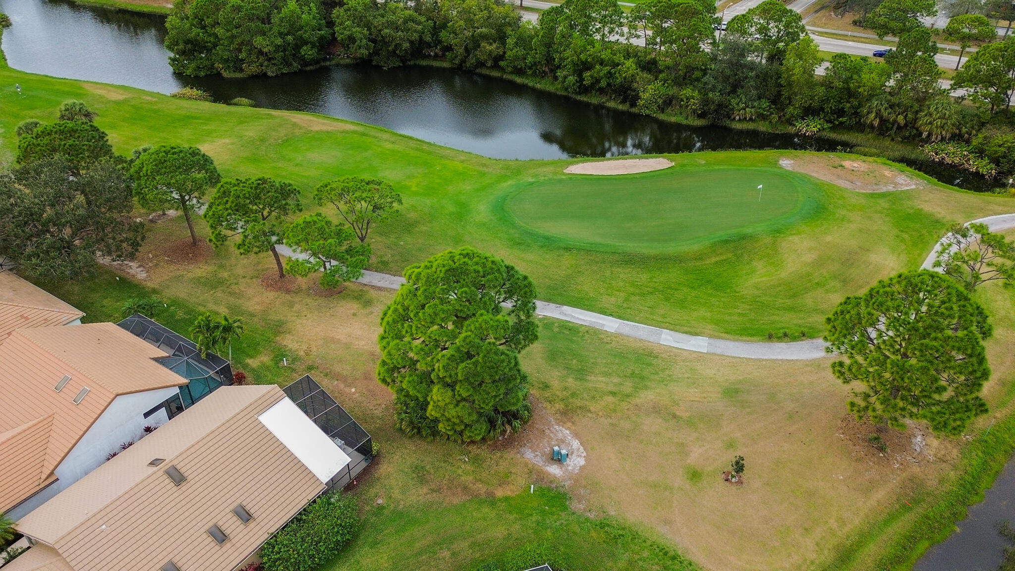 PRESIDENTIAL COVE - Residential