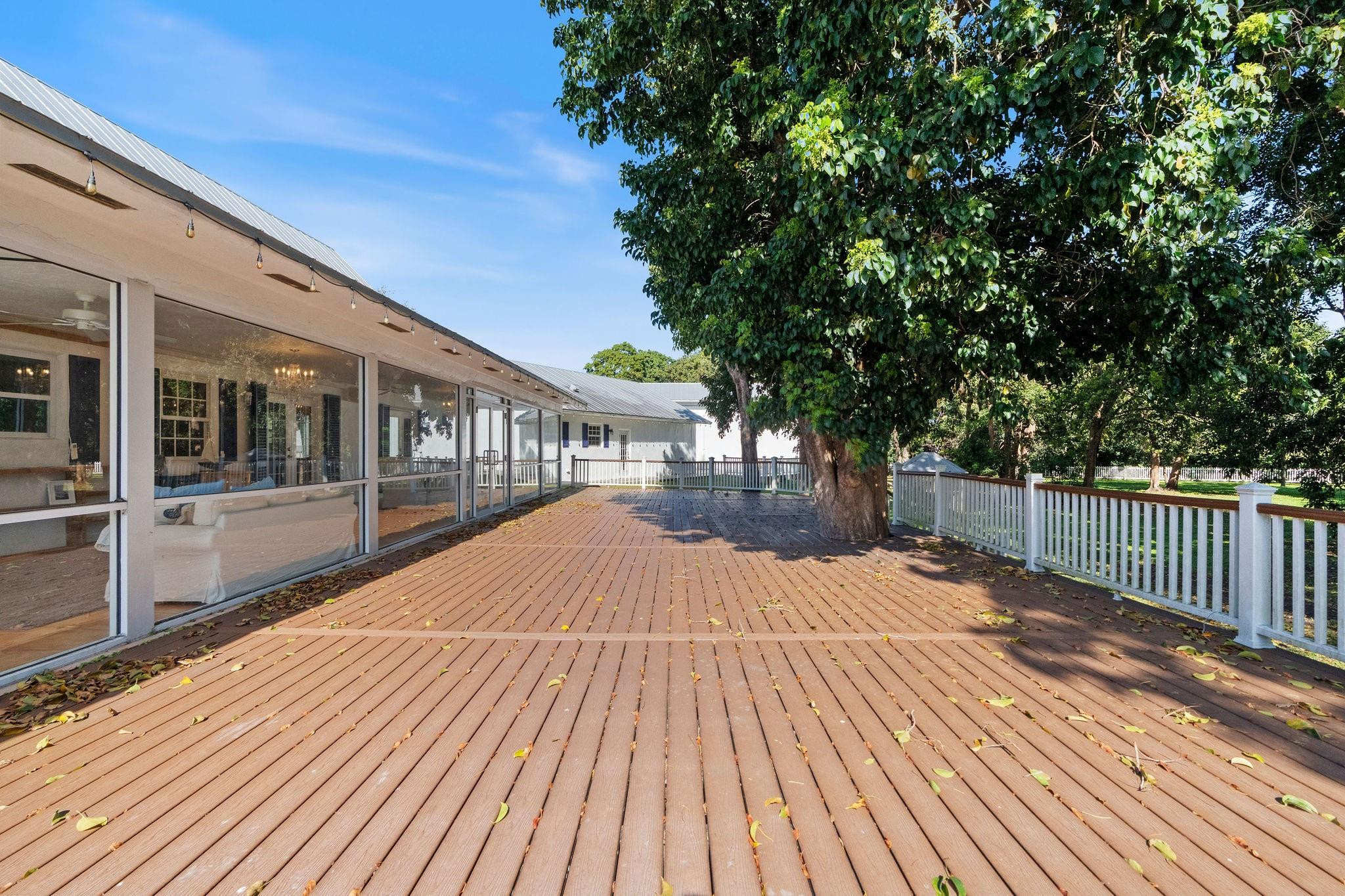 SUNSHINE RANCHES - Residential