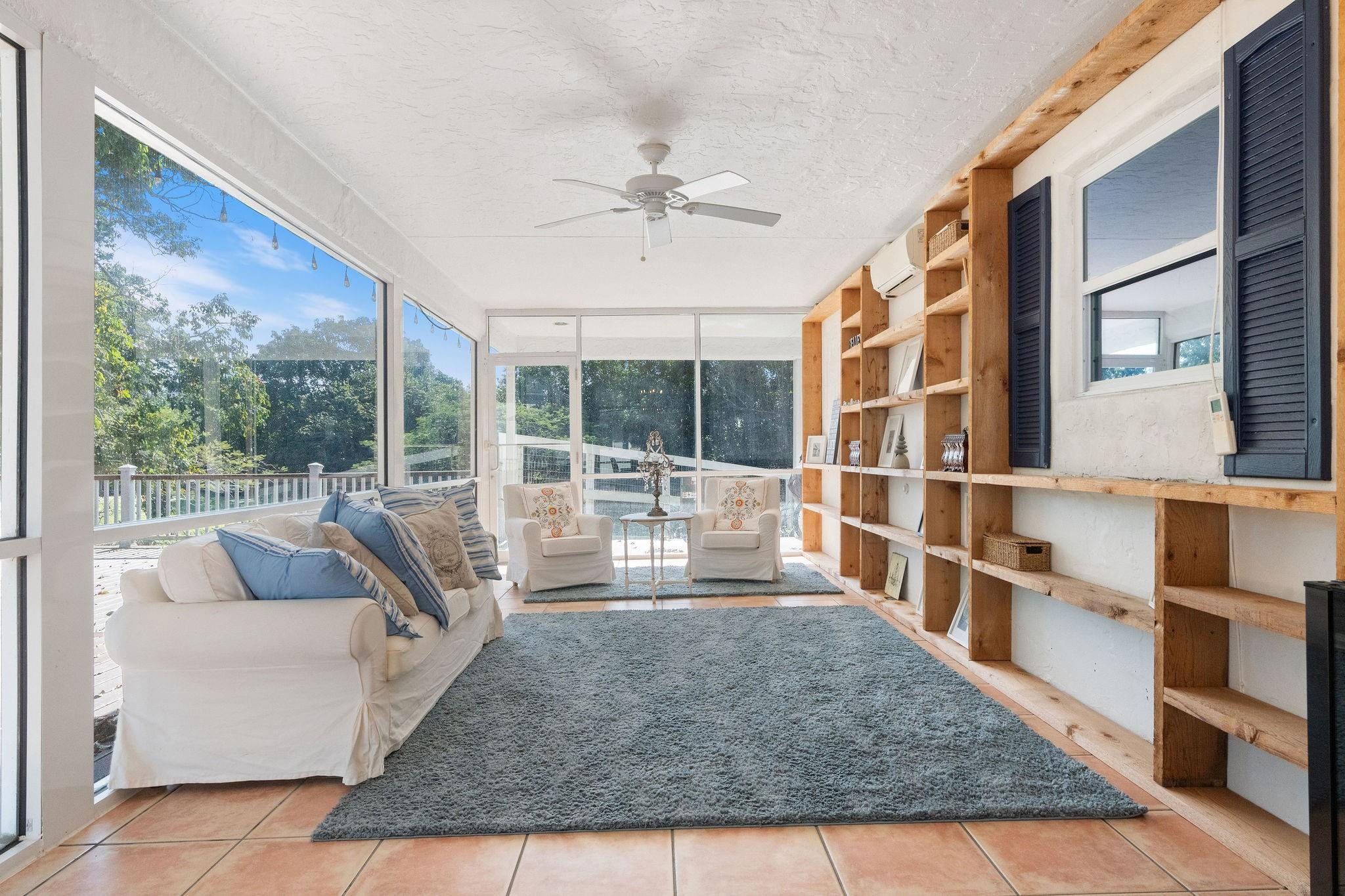 SUNSHINE RANCHES - Residential