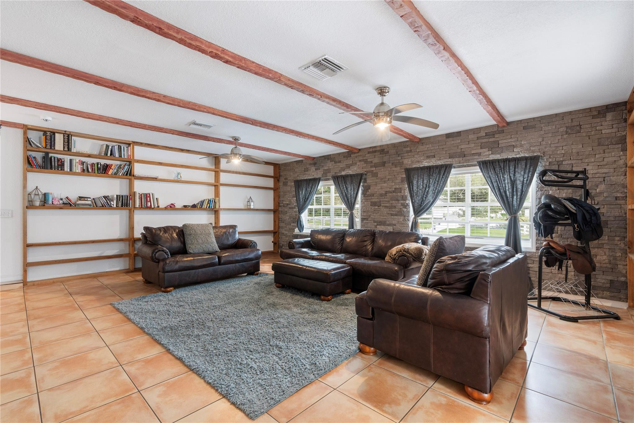 SUNSHINE RANCHES - Residential