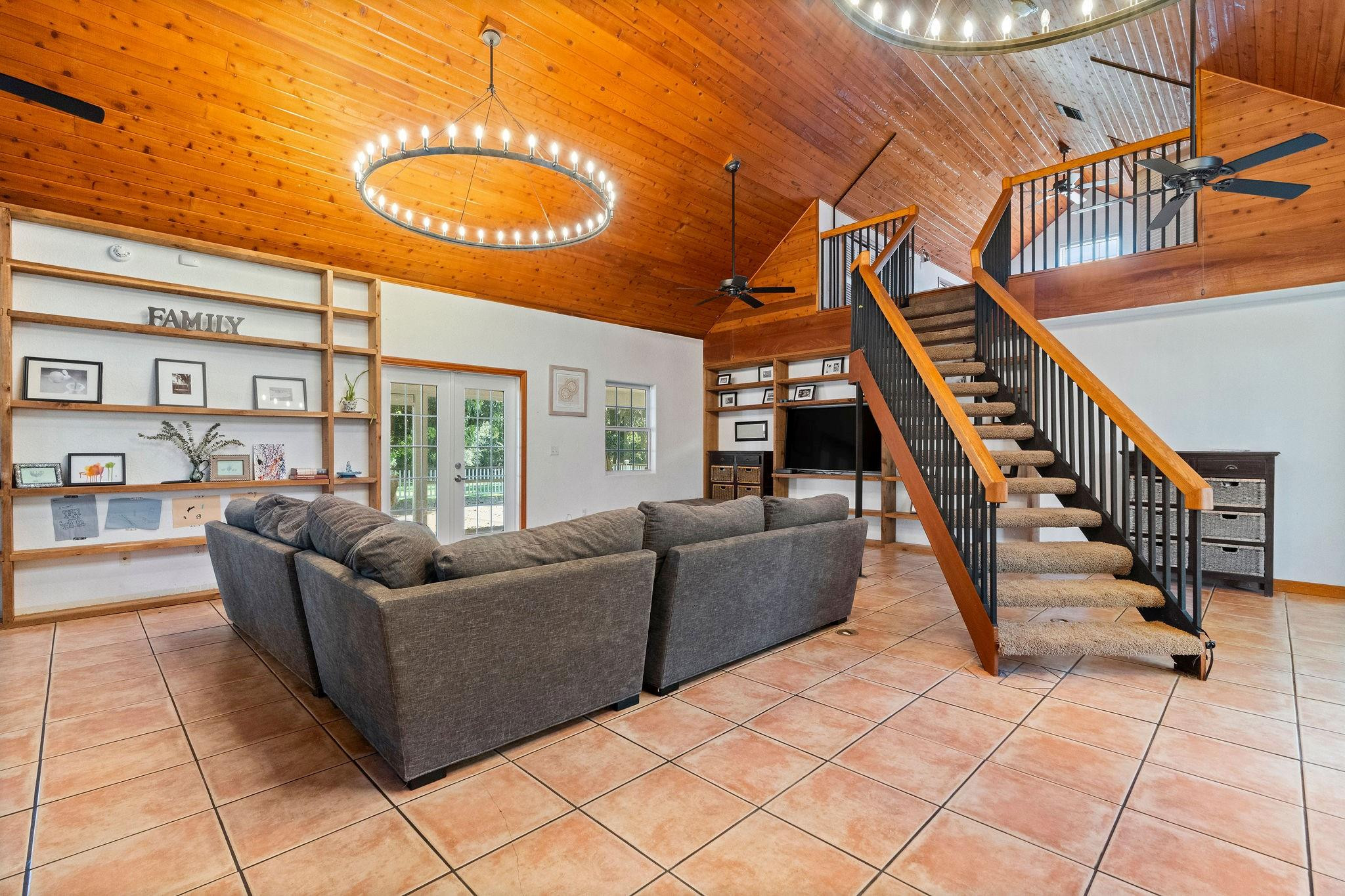 SUNSHINE RANCHES - Residential