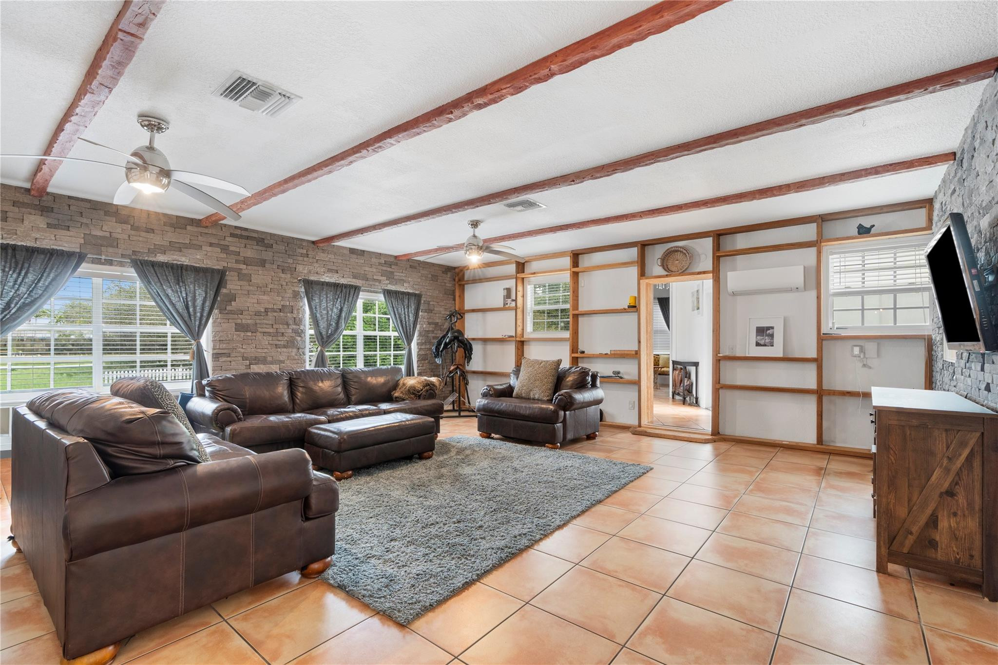 SUNSHINE RANCHES - Residential