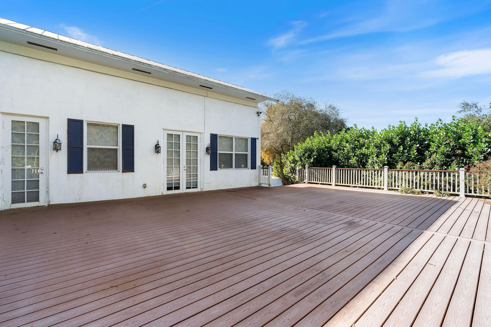 SUNSHINE RANCHES - Residential