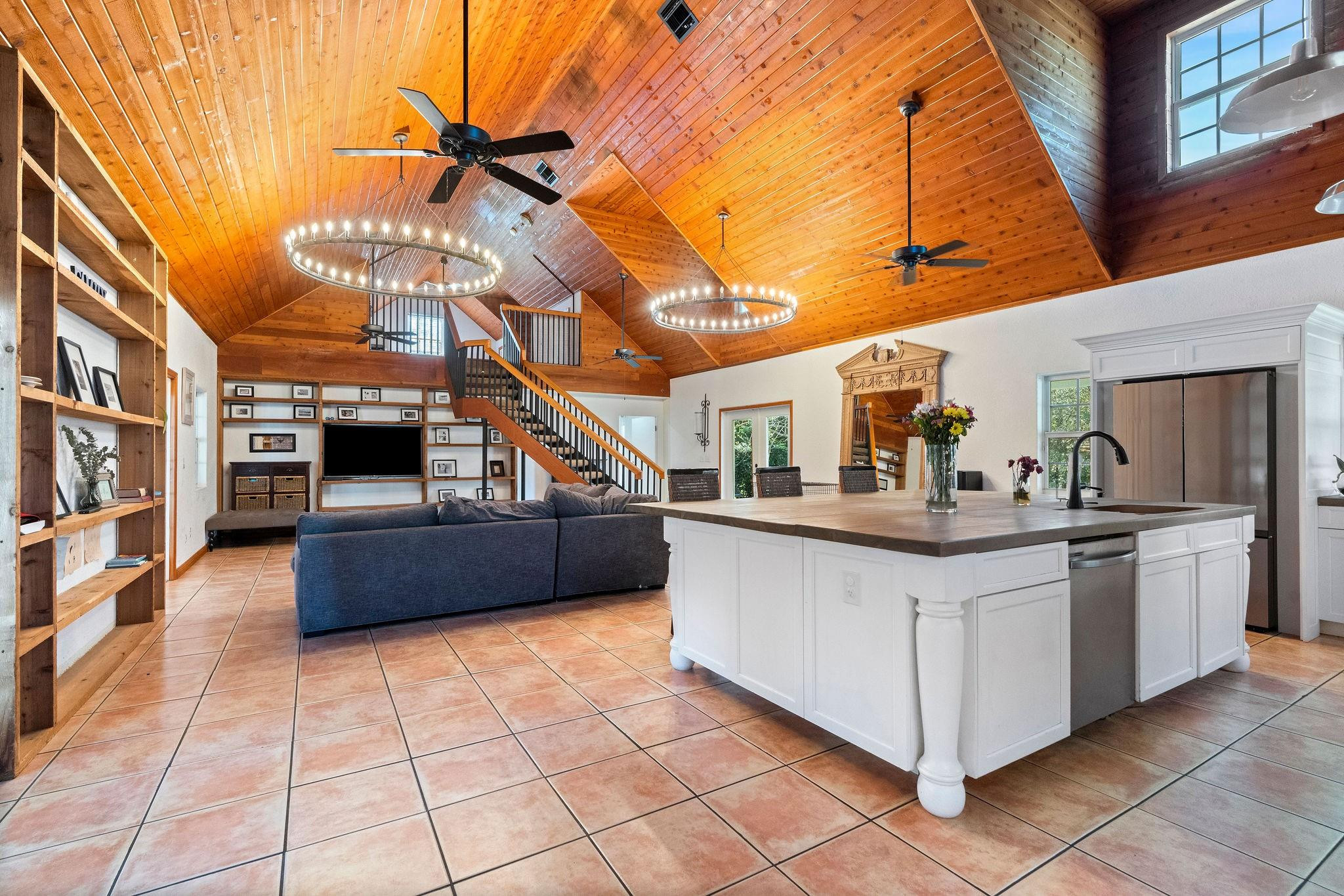 SUNSHINE RANCHES - Residential