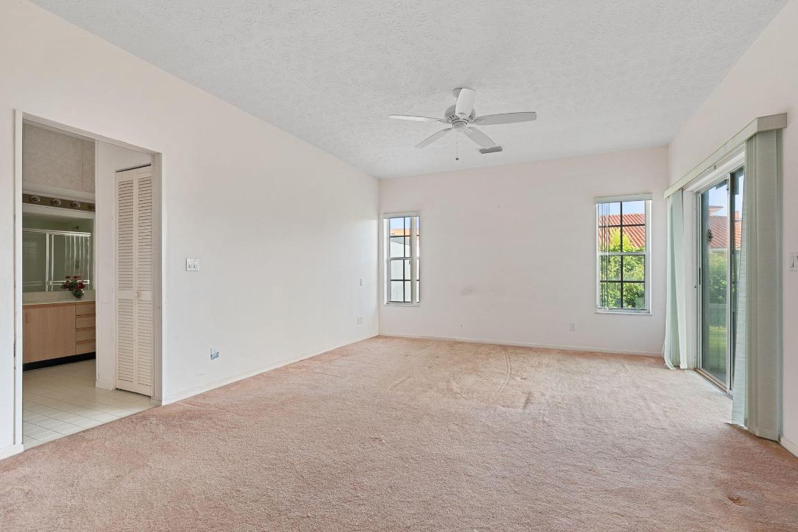 PALM LAKES GARDENS - Residential