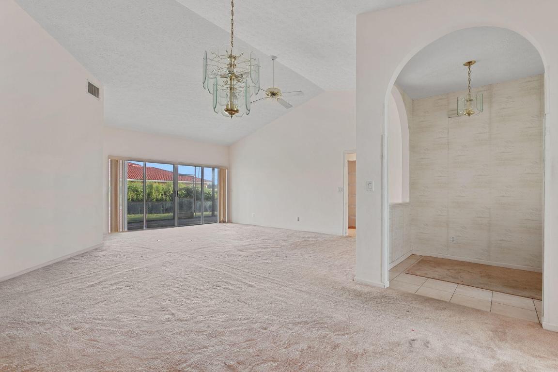 PALM LAKES GARDENS - Residential