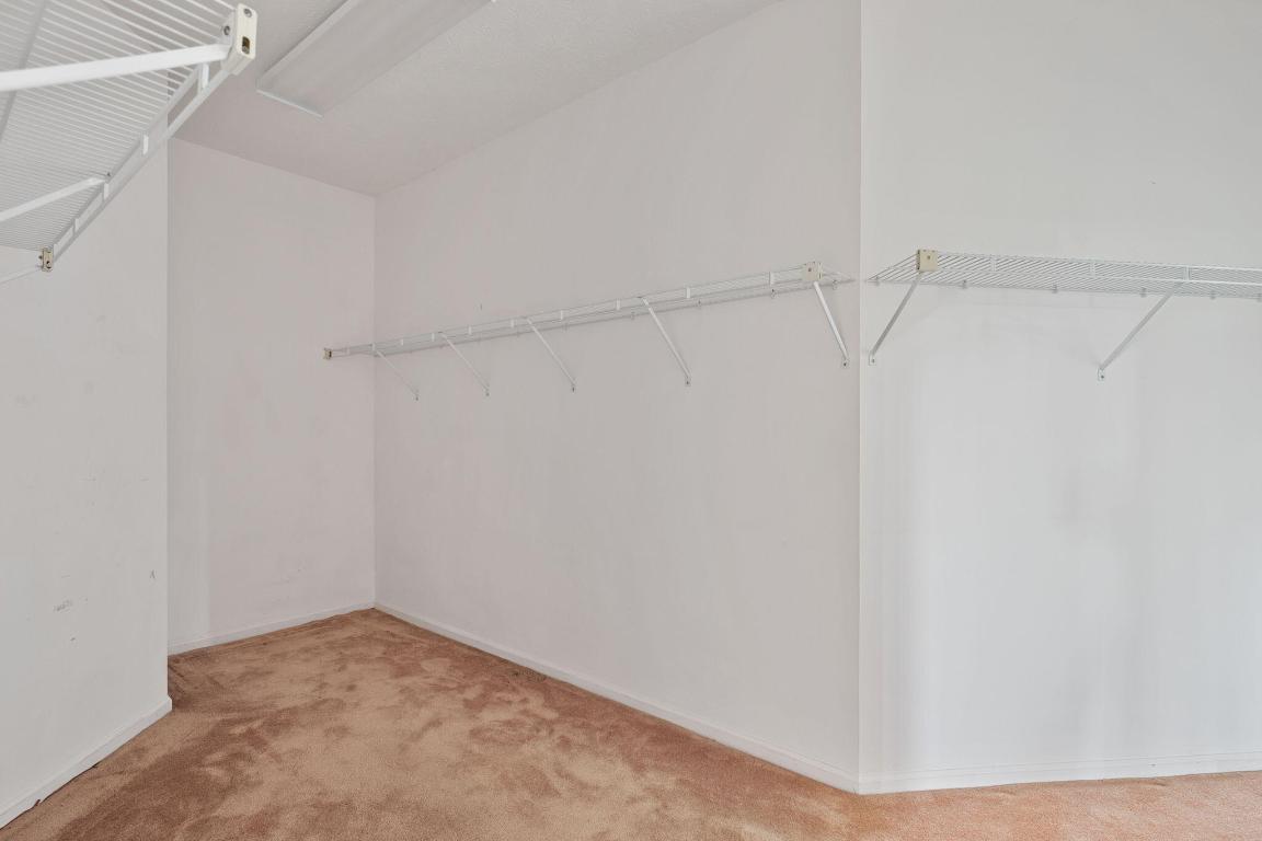 PALM LAKES GARDENS - Residential