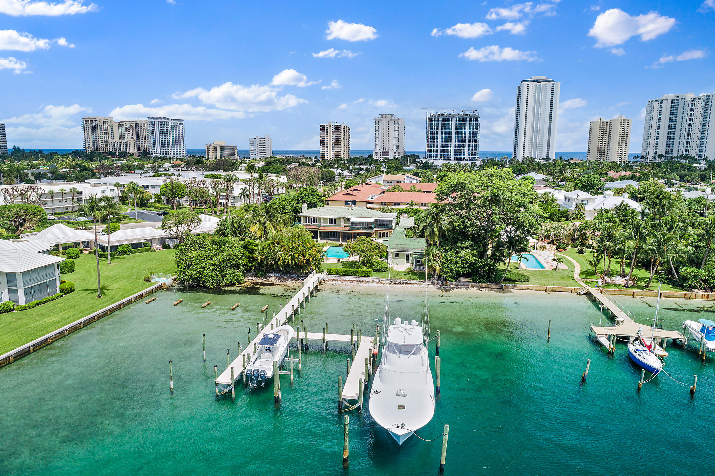 YACHT HARBOR EST - Residential