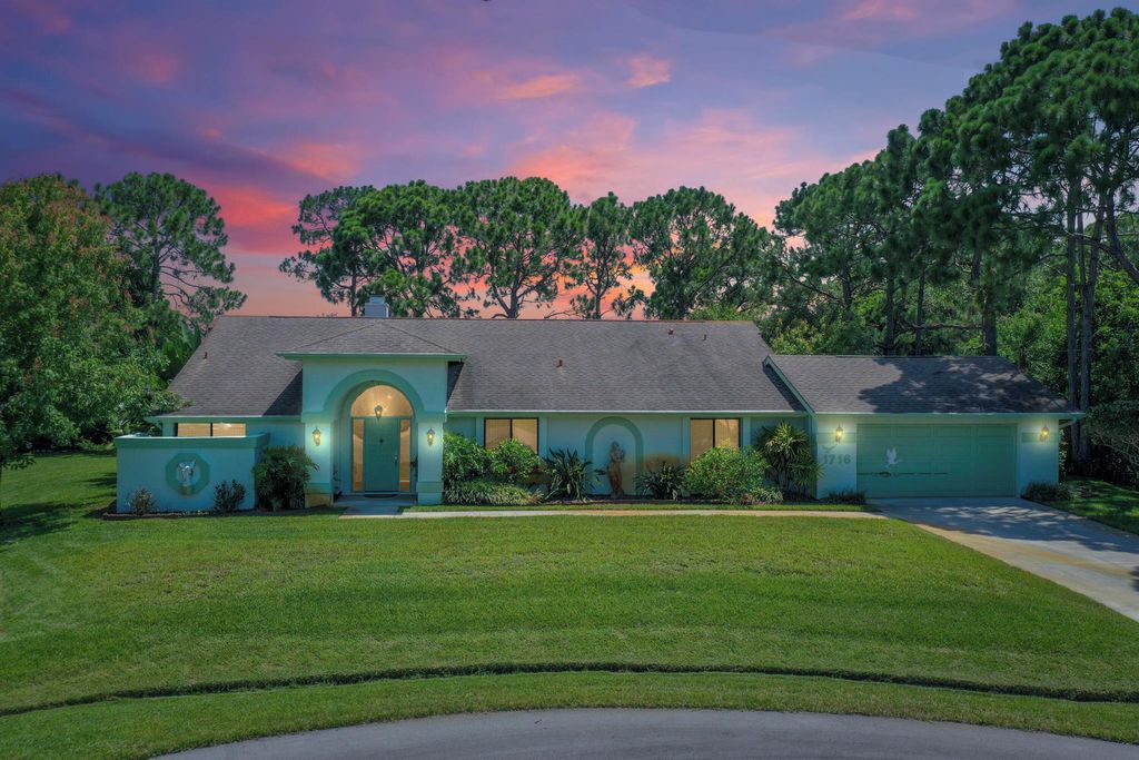 Photo of 1716 SW Nantucket Avenue SE, Port St Lucie, FL 34953 (MLS # R10901617)