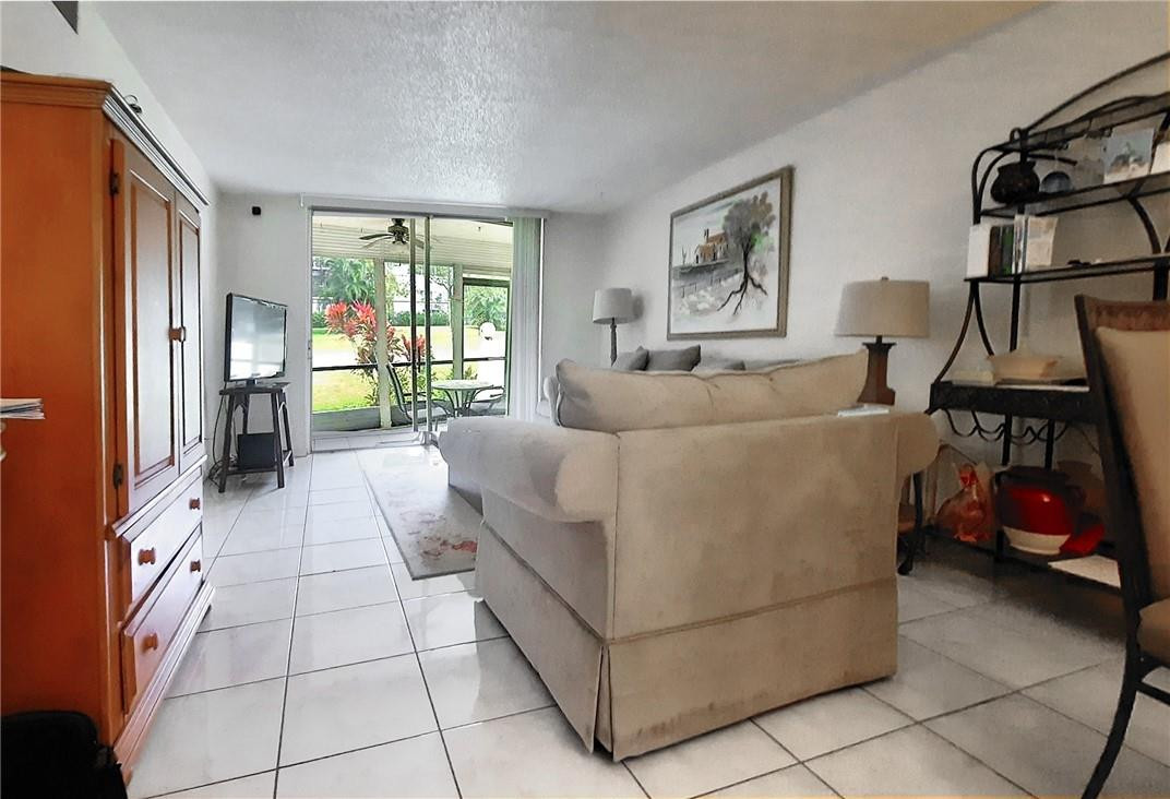 Hollybrook Golf & Tennis - Residential